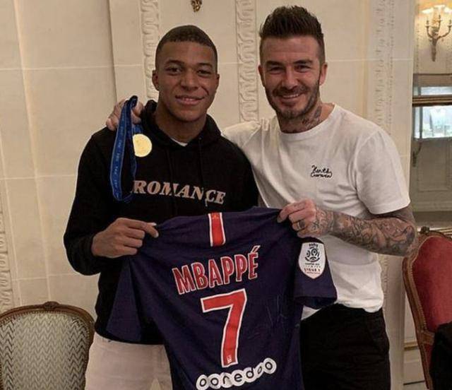 意甲劲旅末分钟遭绝杀，主帅怒斥裁判（意甲强队补时遭绝杀，主帅怒批裁判）