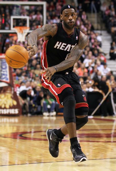 科莫总监：除为帕斯提供比赛与成长环境，我不知道还能做什么（科莫总监：我能做的只有为帕斯提供出场机会与成长平台）