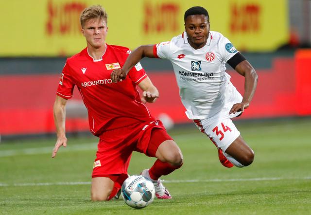 瓜帅：哈兰德队内影响力已达梅罗级别；我不会给裁判打电话（瓜迪奥拉：哈兰德队内影响已比肩梅西C罗；我从不致电裁判）