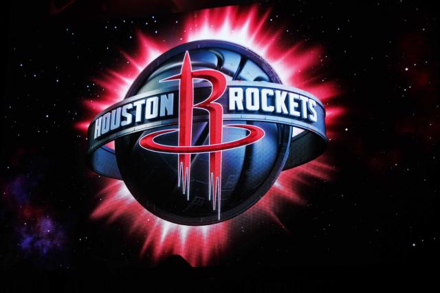 拜仁对阵圣保利全场3次射门中柱：卡尔2次、凯恩1次（拜仁战圣保利三次中柱：卡尔两次、凯恩一次）