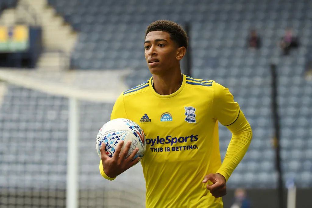 前埃及国脚怒斥卡拉格：难怪C罗懒得理你，难怪穆帅说你一般