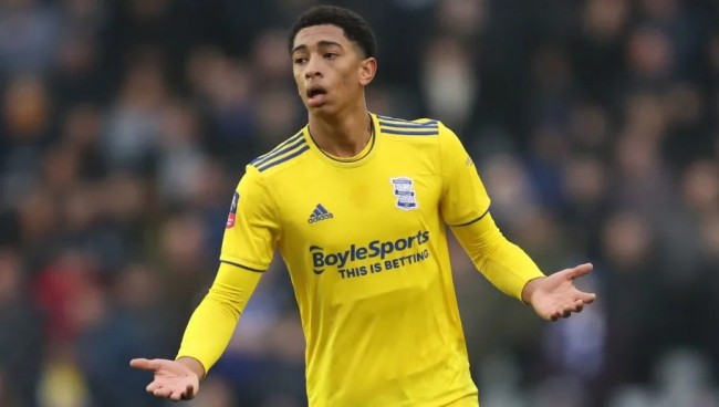 报16连胜终结之仇！凯恩破门追平姆巴佩，拜仁3-2柏林联合三线狂飙（复仇之战！凯恩建功追平姆巴佩，拜仁3-2险胜柏林联合三线高歌猛进）