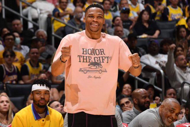 太猛了！随着曼城3-0横扫，英超积分榜如下：枪手仅剩两分优势！（曼城3-0大胜引爆积分榜：阿森纳领先优势仅剩2分）