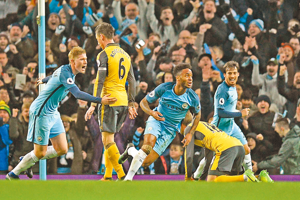 董路批评中国球迷不热爱足球，中国男足多次无缘世界杯，呼吁提升足球热情。（董路批球迷热爱不足：国足屡失世界杯门票，呼吁点燃足球热情）