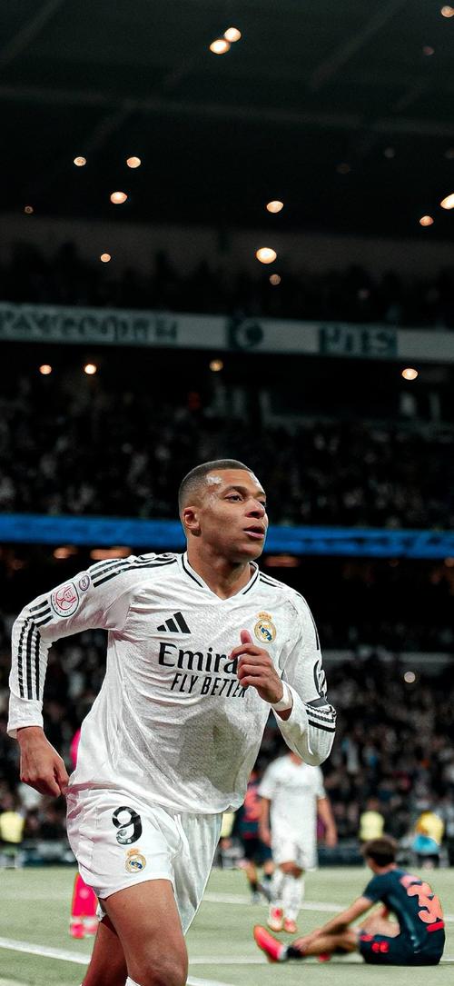 剑南春丨尤文0-0都灵，帕莱亚里多次扑救，小西蒙尼进球无效（剑南春丨尤文闷平都灵0-0：帕莱亚里屡次救险，小西蒙尼破门被吹）