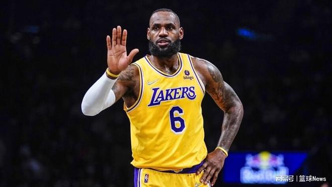 湖人惨败，詹姆斯赛后暗示球权分配有问题，没有打出团队篮球（湖人大败，詹姆斯赛后指球权分配存问题，团队篮球未能打出来）