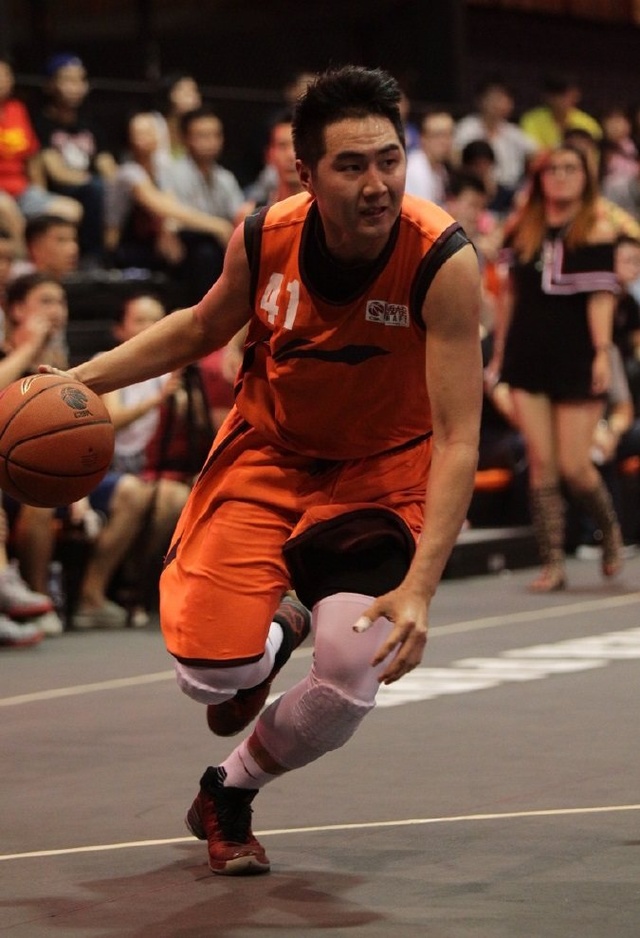 默默行善！约罗为一名癌症患者捐赠1500英镑并留言祝福（低调善举：约罗向癌症患者捐助1500英镑并送上祝福）