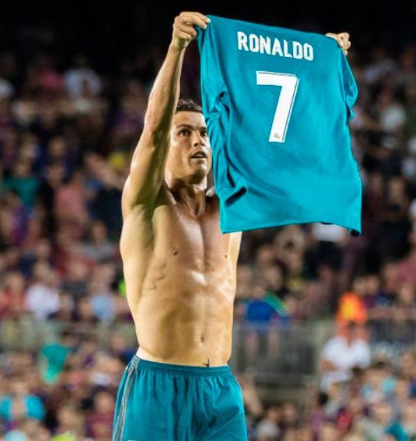 戴维对乌迪内斯的进球被吹越位，但VAR划线似乎存在问题（戴维战乌迪内斯进球被判越位，VAR画线引争议）